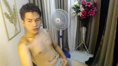 naughty_angelo online show from April 18, 2026, 5:39 pm