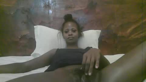 Snapshot of naughty_babe000 chatting on June 6, 2026, 5:12 am alisha online show from June 6, 2026, 5:12 am