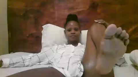 Snapshot of naughty_babe000 chatting on June 17, 2026, 4:15 am alisha online show from June 17, 2026, 4:15 am
