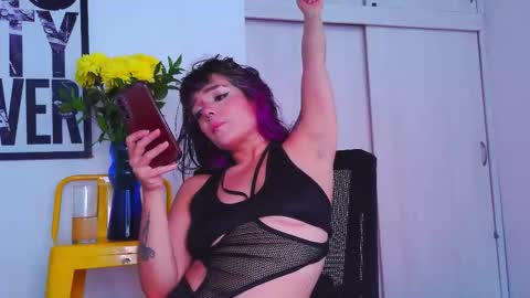 Em  please help me reach 100 thumbs up 3 online show from October 18, 2025, 8:31 pm