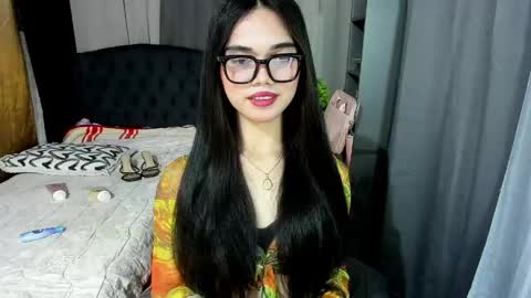 Snapshot of naughty_emmats chatting on May 10, 2026, 7:19 pm emma online show from May 10, 2026, 7:19 pm