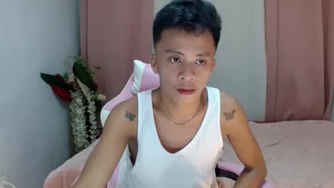 Snapshot of naughty_kirk chatting on May 19, 2026, 8:09 am Kirk online show from May 19, 2026, 8:09 am
