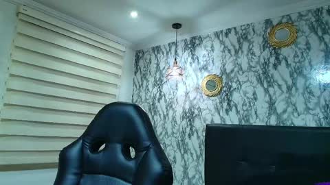 Snapshot of naughty_kittenm chatting on February 28, 2025, 11:14 am Kitten online show from February 28, 2025, 11:14 am