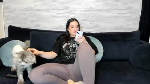 Snapshot of naughty_princesse chatting on June 14, 2026, 11:18 pm Elena online show from June 14, 2026, 11:18 pm