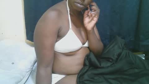 Snapshot of naughty_slender2 chatting on October 13, 2025, 2:44 am jn online show from October 13, 2025, 2:44 am