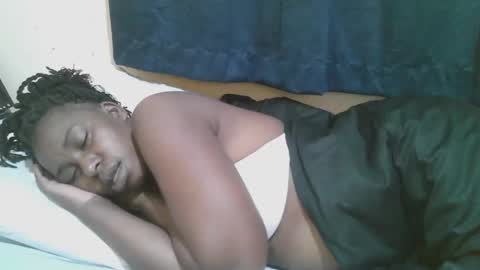 Snapshot of naughty_slender2 chatting on November 26, 2025, 7:59 pm jn online show from November 26, 2025, 7:59 pm