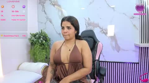 Stefany online show from April 22, 2026, 2:03 am