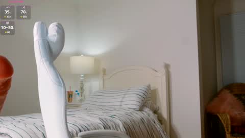 Tilly Mae online show from December 13, 2024, 6:42 am