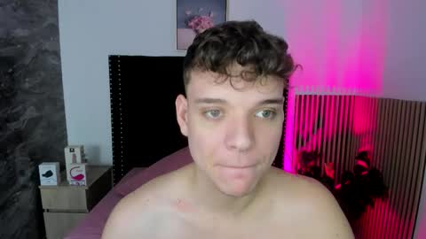 Snapshot of naughty_twink_ chatting on November 5, 2025, 11:54 am Noah online show from November 5, 2025, 11:54 am