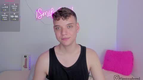 Snapshot of naughty_twink_ chatting on February 15, 2026, 1:35 am Noah online show from February 15, 2026, 1:35 am