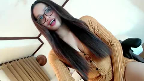 bella online show from January 11, 2026, 3:06 pm