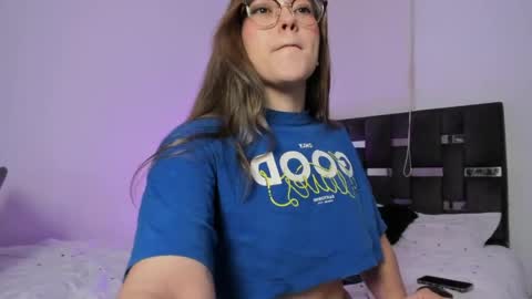 Snapshot of naughtycurvybbx chatting on April 15, 2026, 8:10 am LANAindependent model online show from April 15, 2026, 8:10 am