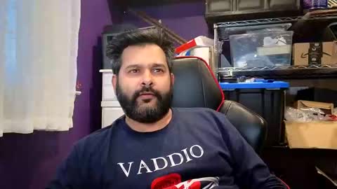 sakhtlaundaz online show from November 23, 2025, 9:47 pm