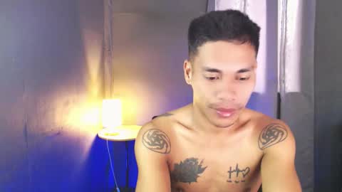 naughtyfuck_boy online show from May 4, 2026, 2:29 am