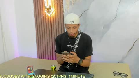 naughtyfusion_os online show from May 1, 2026, 12:43 pm
