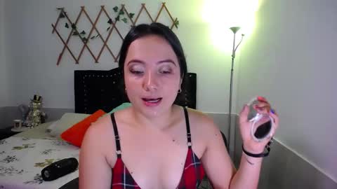 Valeria  online show from October 19, 2025, 3:56 pm