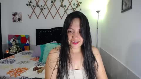 Snapshot of naughtygirl_mmm chatting on May 5, 2026, 3:25 am Valeria online show from May 5, 2026, 3:25 am