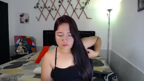 Snapshot of naughtygirl_mmm chatting on June 2, 2026, 8:05 am Valeria online show from June 2, 2026, 8:05 am