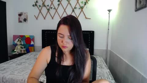 Snapshot of naughtygirl_mmm chatting on June 24, 2026, 8:35 am Valeria online show from June 24, 2026, 8:35 am