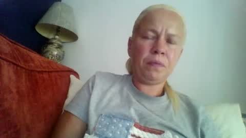 Snapshot of naughtyjennyblondeuk chatting on July 20, 2026, 6:43 pm naughtyjennyblondeuk online show from July 20, 2026, 6:43 pm