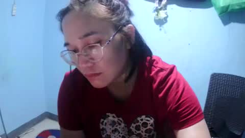 naughtykate69495126 online show from April 27, 2026, 10:24 am