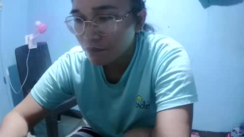 naughtykate69495126 online show from April 29, 2026, 3:21 am