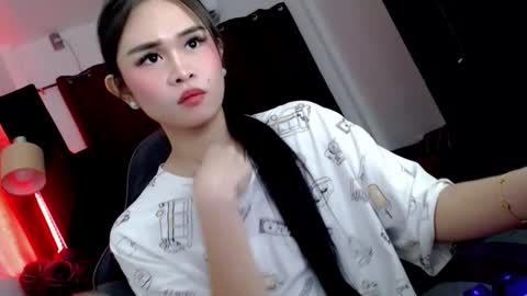 your girlfriend mira online show from September 24, 2025, 4:32 pm