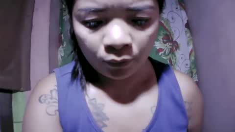 Snapshot of naughtymom_33 chatting on May 19, 2026, 8:48 pm naughtymom_33 online show from May 19, 2026, 8:48 pm