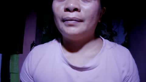 Snapshot of naughtymom_33 chatting on June 5, 2026, 9:20 pm naughtymom_33 online show from June 5, 2026, 9:20 pm