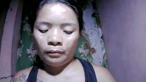 Snapshot of naughtymom_33 chatting on June 19, 2026, 9:18 pm naughtymom_33 online show from June 19, 2026, 9:18 pm