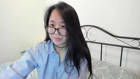 Snapshot of naughtynerdygirl chatting on January 22, 2025, 4:33 pm Gigi Chu online show from January 22, 2025, 4:33 pm