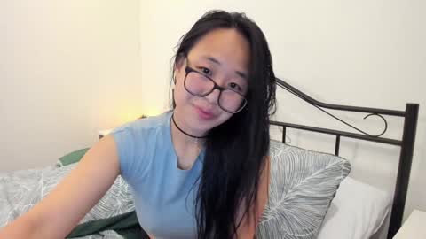 Snapshot of naughtynerdygirl chatting on February 3, 2025, 6:17 pm Gigi Chu online show from February 3, 2025, 6:17 pm