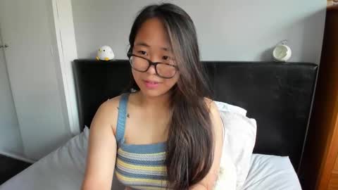 Snapshot of naughtynerdygirl chatting on November 6, 2025, 1:34 pm Gigi Chu online show from November 6, 2025, 1:34 pm