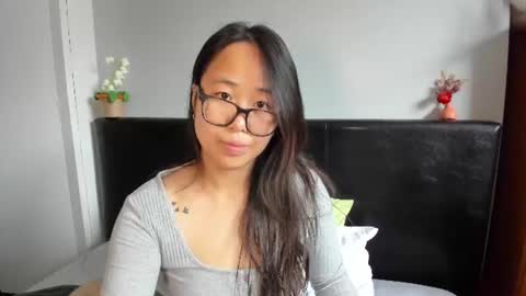 Snapshot of naughtynerdygirl chatting on June 17, 2026, 10:17 am Gigi Chu online show from June 17, 2026, 10:17 am