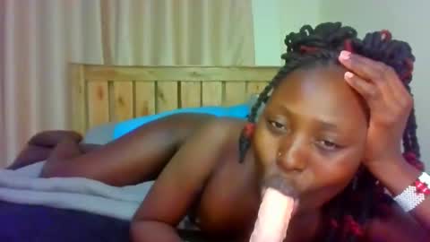 Snapshot of naughtyqueen12 chatting on October 14, 2025, 10:32 pm naughtyqueen12 online show from October 14, 2025, 10:32 pm