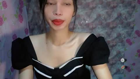 Snapshot of naughtysunshinepinay chatting on June 19, 2026, 10:35 pm Celine online show from June 19, 2026, 10:35 pm