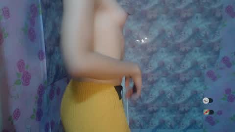 Snapshot of naughtysunshinepinay chatting on July 21, 2026, 12:35 am Celine online show from July 21, 2026, 12:35 am