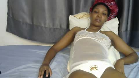 Snapshot of naughtyy4u chatting on July 22, 2026, 8:22 pm naughtyy4u online show from July 22, 2026, 8:22 pm