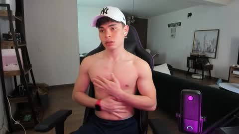 Alejoo twink online show from March 19, 2026, 9:30 pm