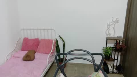 Snapshot of naugthy_muse chatting on June 14, 2026, 6:15 am sabrina online show from June 14, 2026, 6:15 am