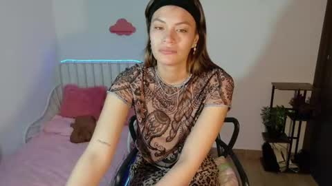 Snapshot of naugthy_muse chatting on June 15, 2026, 4:25 am sabrina online show from June 15, 2026, 4:25 am