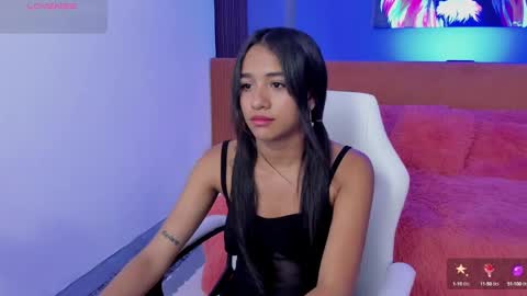 Snapshot of naugthy_skinny chatting on September 25, 2025, 6:33 pm Angela online show from September 25, 2025, 6:33 pm