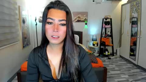 Snapshot of naugtycummer69 chatting on February 4, 2026, 5:13 am JAY online show from February 4, 2026, 5:13 am