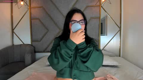 Snapshot of navannycattan chatting on September 18, 2025, 4:47 am NavannyCattan online show from September 18, 2025, 4:47 am