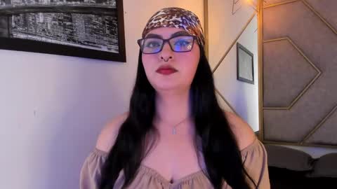 Snapshot of navannycattan chatting on November 9, 2025, 6:01 am NavannyCattan online show from November 9, 2025, 6:01 am