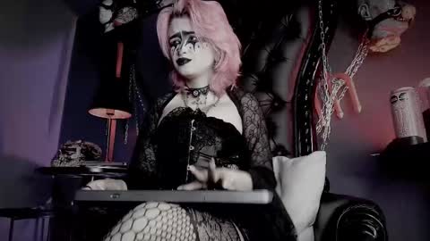 Navier  online show from February 18, 2026, 9:55 pm