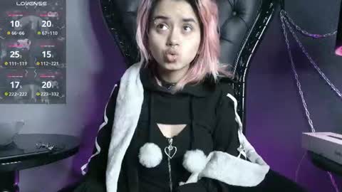 Snapshot of navier__ chatting on June 13, 2026, 9:18 am Navier online show from June 13, 2026, 9:18 am