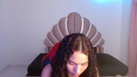 naya_fox1 online show from December 21, 2025, 11:56 pm