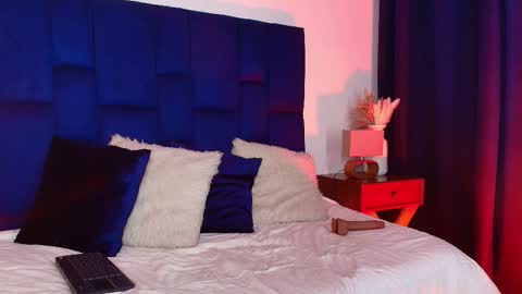 Snapshot of naya_velbet chatting on September 12, 2025, 11:32 am naya_velbet online show from September 12, 2025, 11:32 am