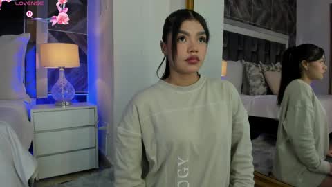 Snapshot of naylagrey chatting on May 12, 2026, 11:07 am online show from May 12, 2026, 11:07 am